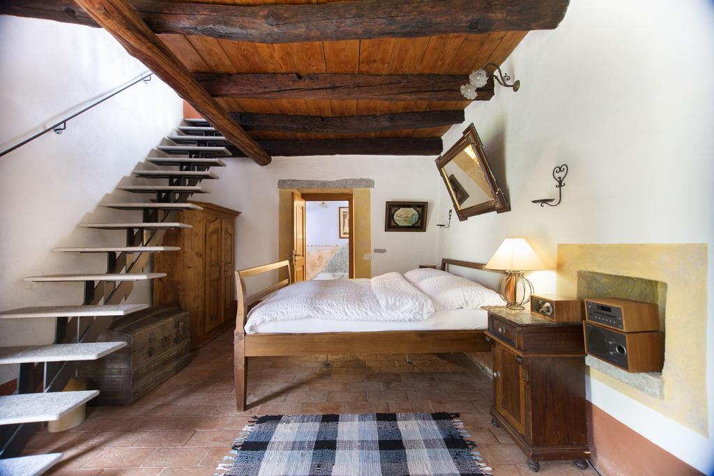 Fattoria L'Amorosa Sementina Szoba fotó